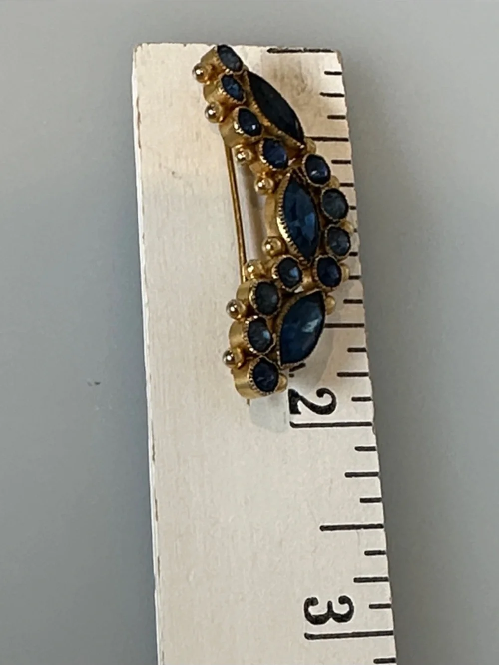 Vintage Gold-Tone Blue Crystal Ear Cuff - Elegant Navy Accent